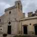 Il prospetto della chiesa appare sobrio e lineare e sono evidenti i segni del rimaneggiamento subito nel corso secoli: dalla lavorazione e dal colore diverso delle pietre sino allaggiunta del campanile laterale